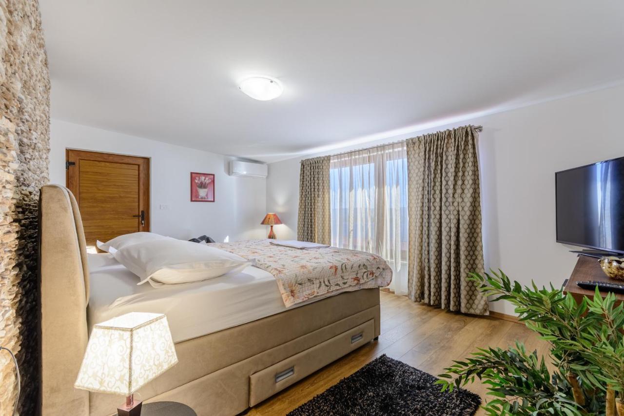 Villa Secluded Paradise Omiš Dış mekan fotoğraf