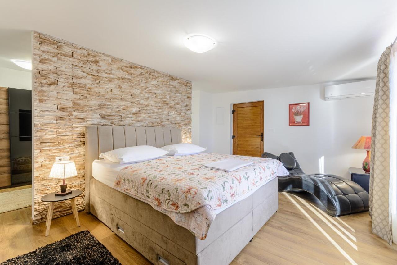 Villa Secluded Paradise Omiš Dış mekan fotoğraf